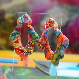 Caño Cristales Polymer Clay Scalloped Dangle Earrings