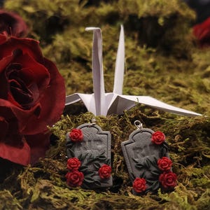 Rose in a Graveyard, dramione fan fiction, senlinyu, manacled inspired, draco fanfic, manacled, dramione, draco, potter fandom