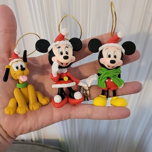 Weihnachtsbaumschmuck - inspirierte Mickey, Minnie & Pluto | Handarbeit | Plastikfrei | Ungiftiges Kaltporzellan | Weihnachtsschmuck | Hängend