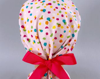 Gorro quirúrgico rosa con coleta y confeti, gorro para mujer, forro de satén opcional.