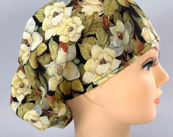 Gorro quirúrgico Black Magnolia Euro, gorro floral para cirugía, forro de satén opcional.