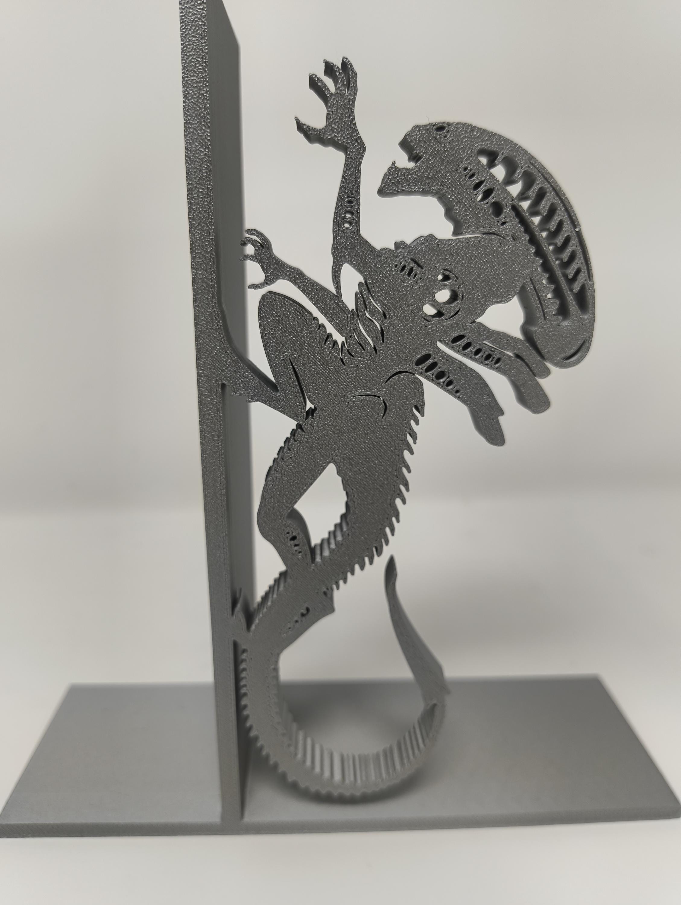 Alien / Xenomorph Inspired Bookends - 20cm High - Etsy