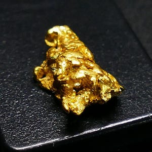 0.651 gr Native Gold Crystal Natural Gold Nugget, Black Hills USA - Crystallized Gold - Genuine 100% Natural - size 9.6x5.6x4 mm