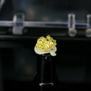 0.17gr Natural Gold Crystal from Australia - Raw Gold Crystal Gold Nugget