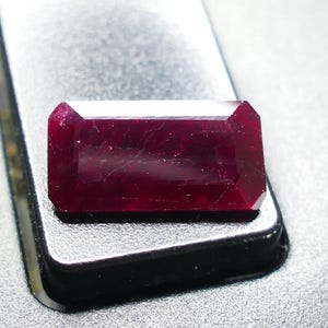 3,36 karat ÄKTA Rubin Ädelsten, Lös Naturlig Rubin, Smaragdslipad Rubin - Uppvärmd!