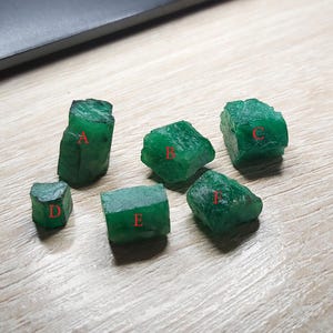 Smaragdkristal, natuurlijke smaragd AAA-klasse Pick One - code 51.41