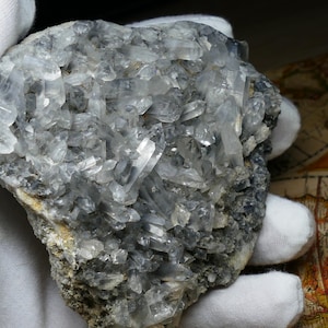 Arkansas Quartz Crystal Cluster 237 gr , Raw Natural Quartz from USA