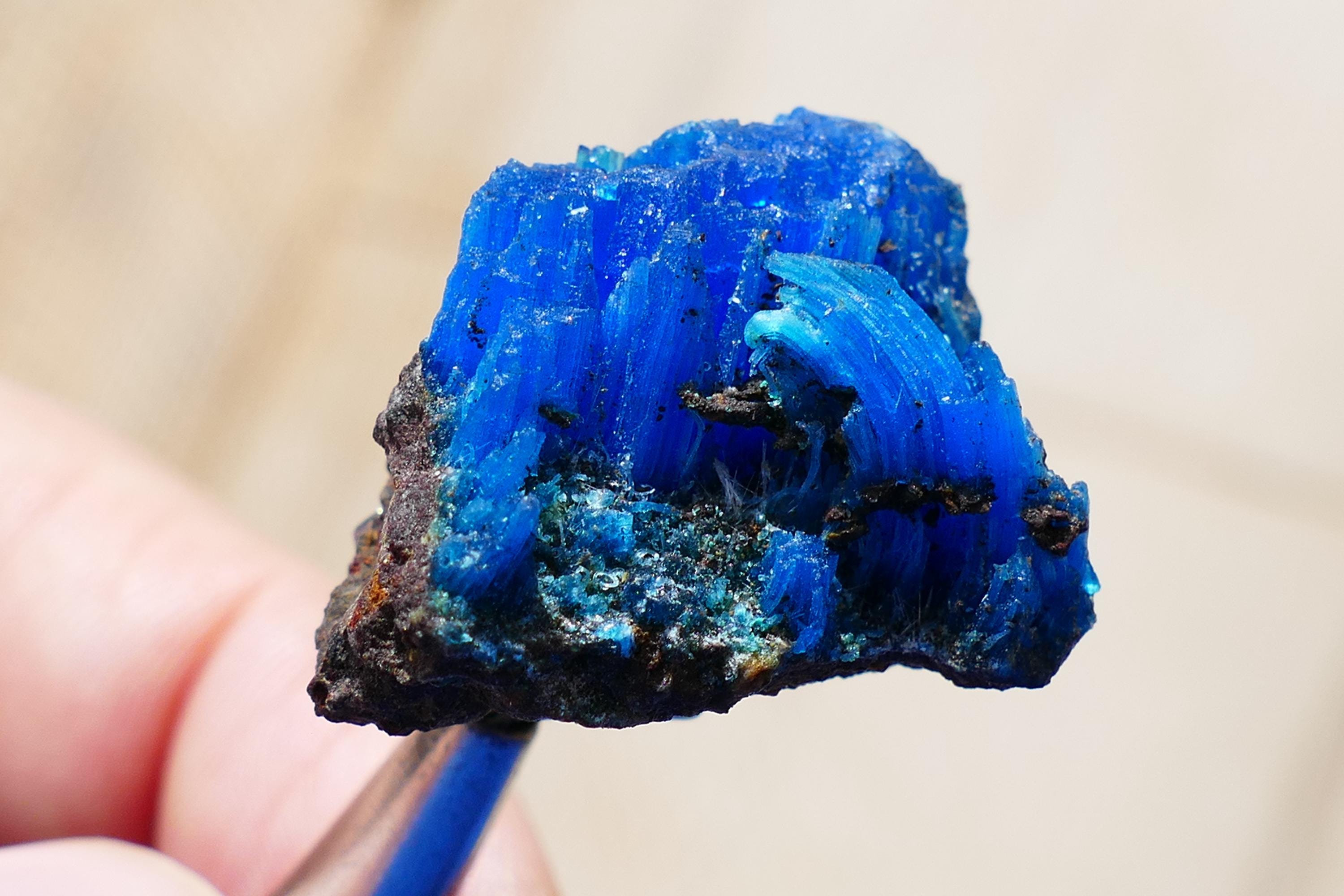 スペイン産天然カルカンサイト鉱物標本 9.00 当店最大 - Etsy 日本