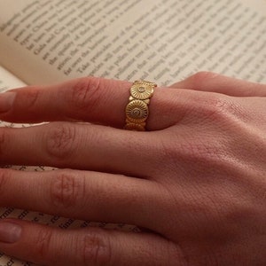 Casual gold shop ring design