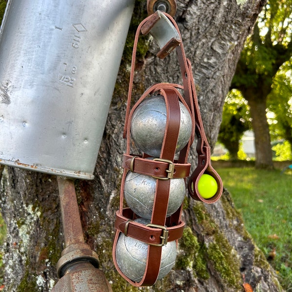 Étui de boules de pétanque en lanières de cuir