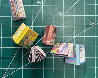 1:12th Scale Miniature Graphic Novels Kids Comic Book Novel