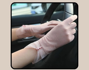 Stay Cool and Protected: Women's Lace Sunscreen Driving Gloves - Anti-UV, Non-Slip, Breathable, Touchscreen - Outdoor Sun Protection