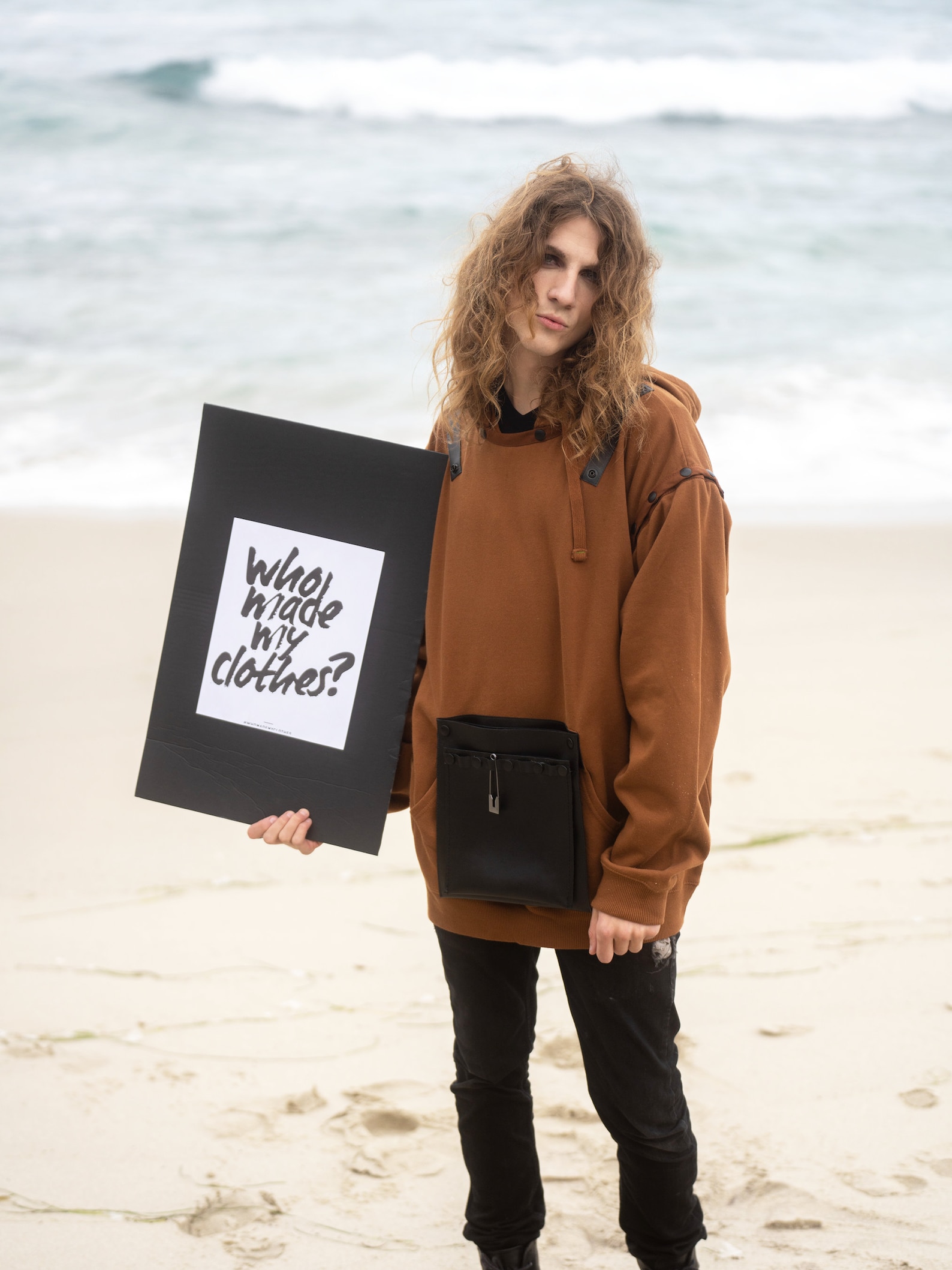Unisex essential organic hoodie