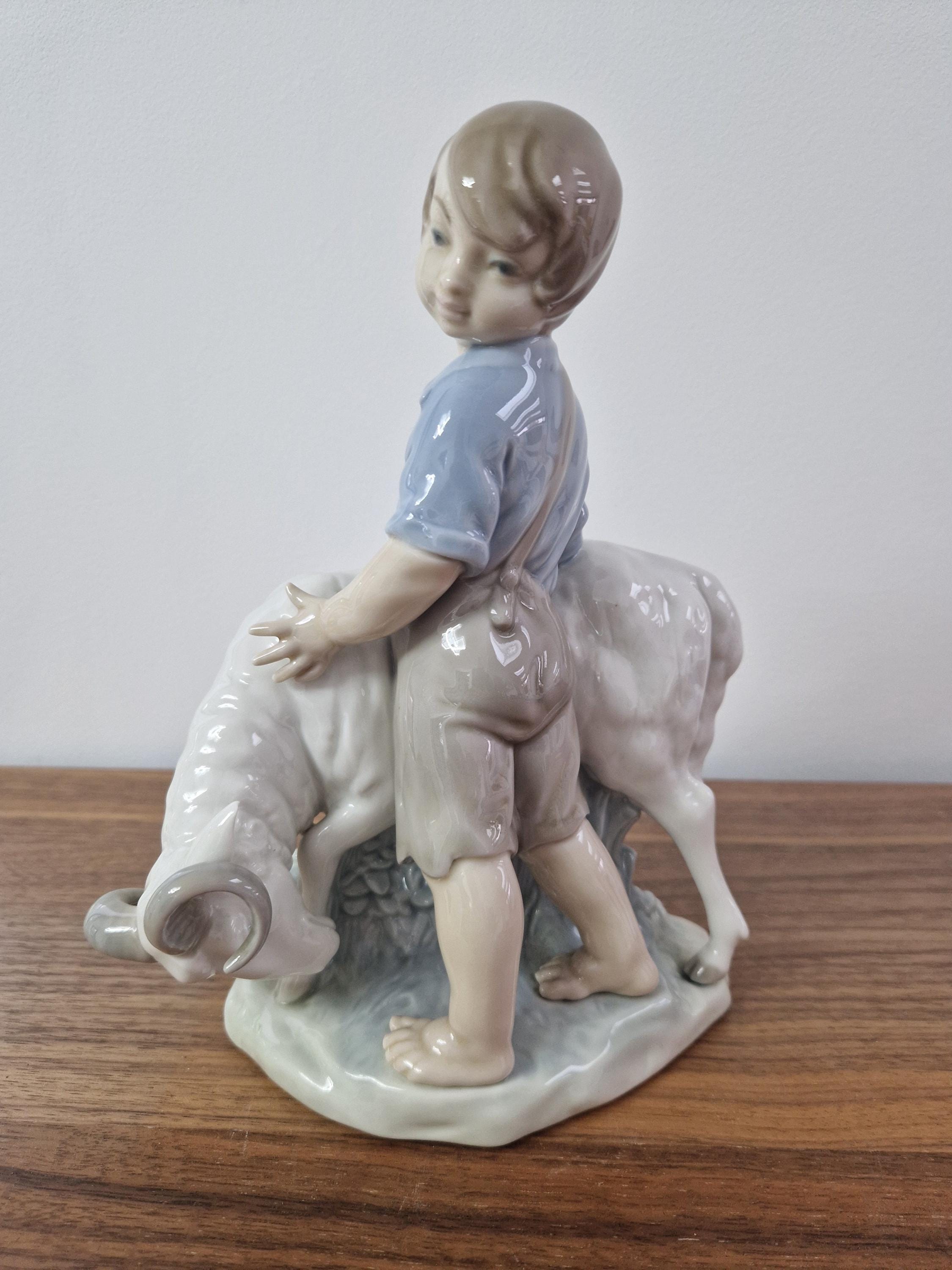 Lladro goat - Etsy 日本