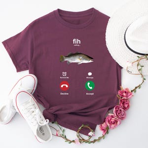 Camiseta divertida con mensaje de pez, camiseta irónica con meme de pez, camiseta sarcástica para pantalla de llamada entrante, ropa con estética extraña, camiseta humorística de pesca imagen 5