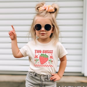 Matching Birthday Shirts Two Sweet Strawberry Theme 2nd Birthday Party Outfit Toddler Girl 2 Sweet Family Party T-Shirts Mommy and Me Match