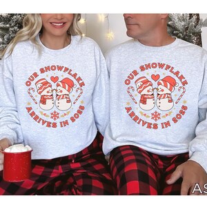 Matching Couples Christmas Pregnancy Announcement Sweatshirts Holiday Baby Reveal Sweater Couple Pajama Expectant Mom Gift Snowman Maternity
