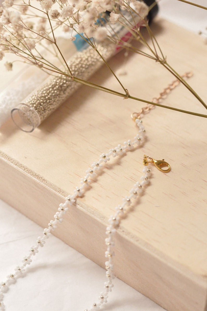 Flower Bead Necklace Daisy Bead Necklace Daisy Seed Bead Etsy