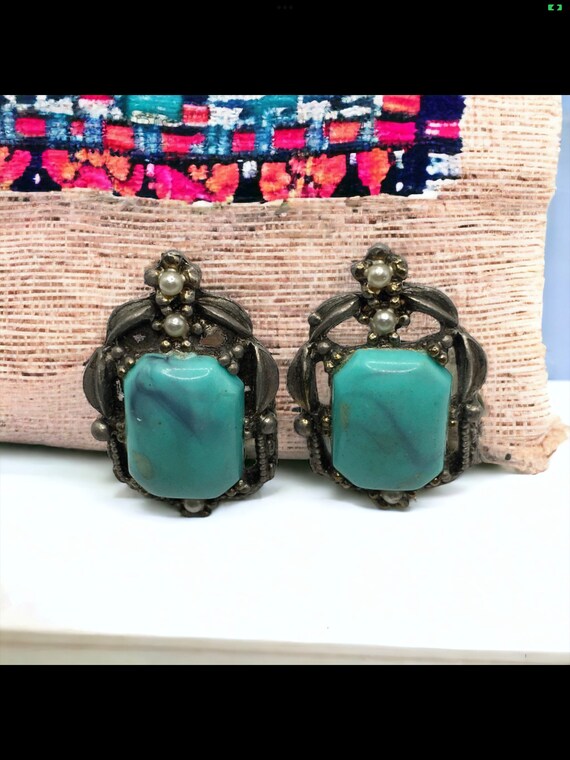 Vintage earrings, turquoise color earrings, vintag