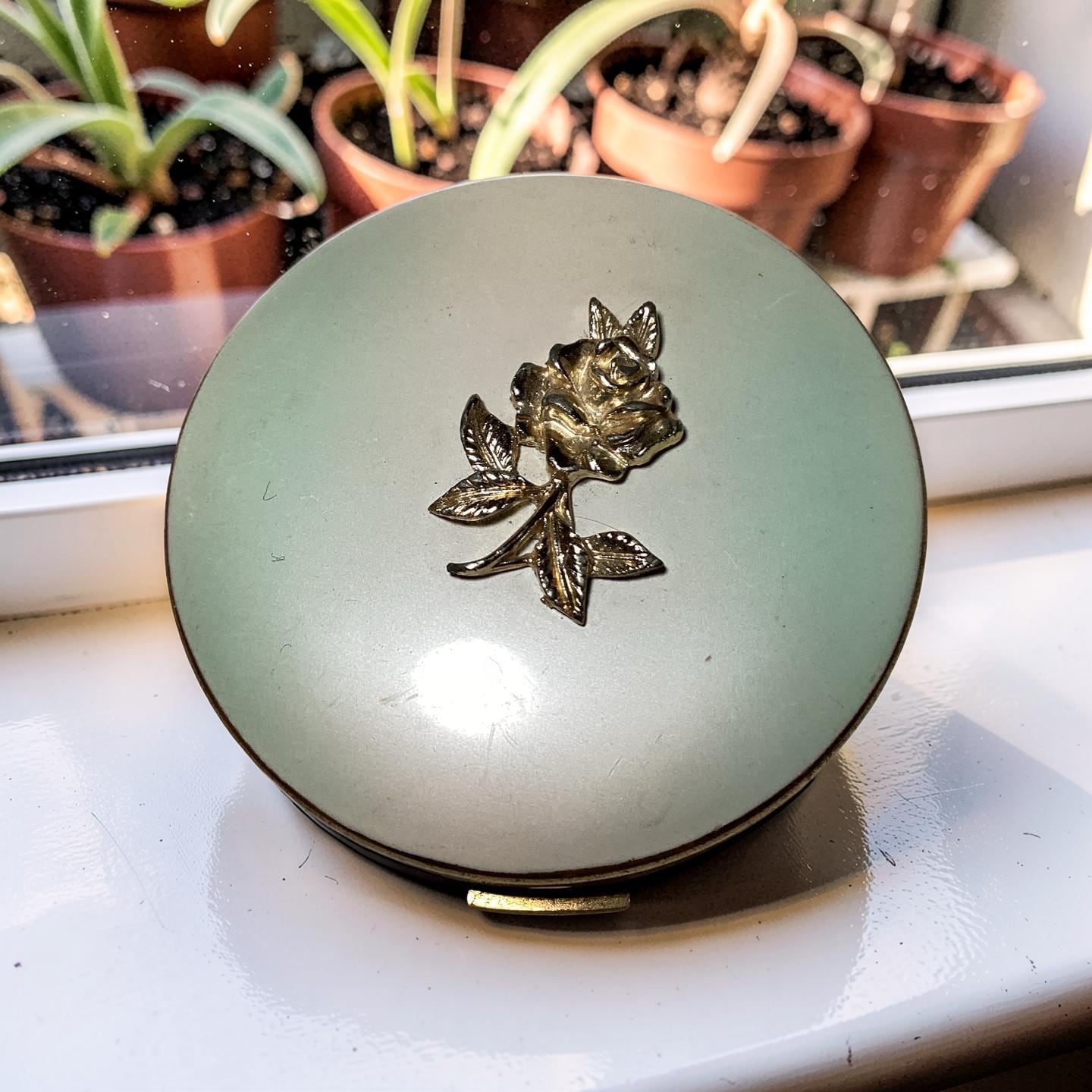 ヴィンテージコンパクト Vintage 1940s Compact - Etsy