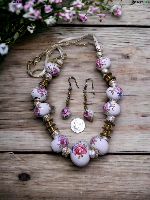 Vintage flower ceramic necklace and earring set, v