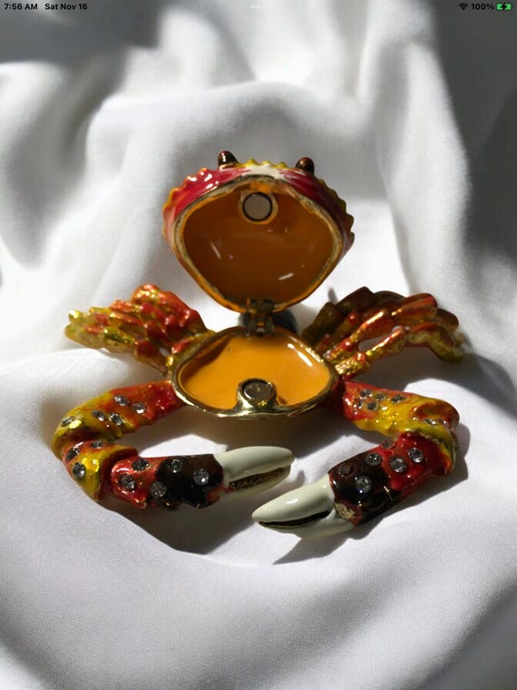 Vintage crab trinket pill box, crab collectible, … - image 3