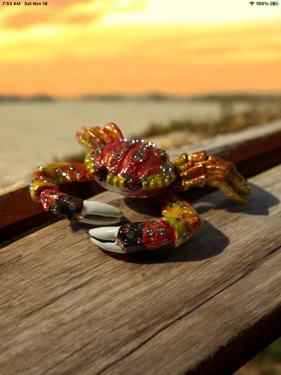 Vintage crab trinket pill box, crab collectible, … - image 7