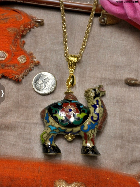 Vintage camel necklace, vintage camel jewelry, cam