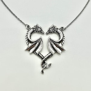 Dragon Choker Necklace - Vintage Retro Y2K Chain Made of Stainless Steel Silver - Carabiner Festival Jewelry & Gift for Her Him - Cosplay Statement