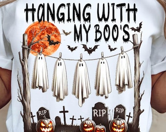 Fantasma engraçado de Halloween em PNG, pendurado com o meu amor em PNG, temporada assustadora em PNG, cemitério em PNG, design de camisa de Halloween, design de sublimação