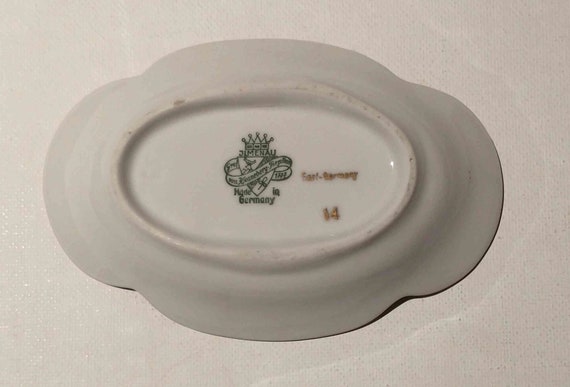 JLMENAU oval porcelain jewelry tray.  1940's. - image 3