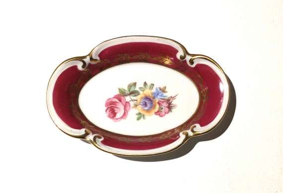 JLMENAU oval porcelain jewelry tray.  1940's. - image 1