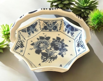 Royal Goedewaagen hand painted Blue Delft basket.