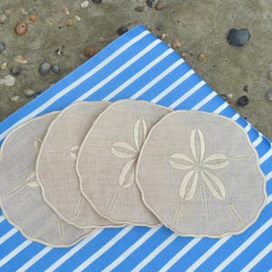4x linnen cocktailservet zanddollar | Verjaardagscadeaus, kustdecor, baraccessoires, gastvrouw cadeaus, feestdecor, geborduurd servet