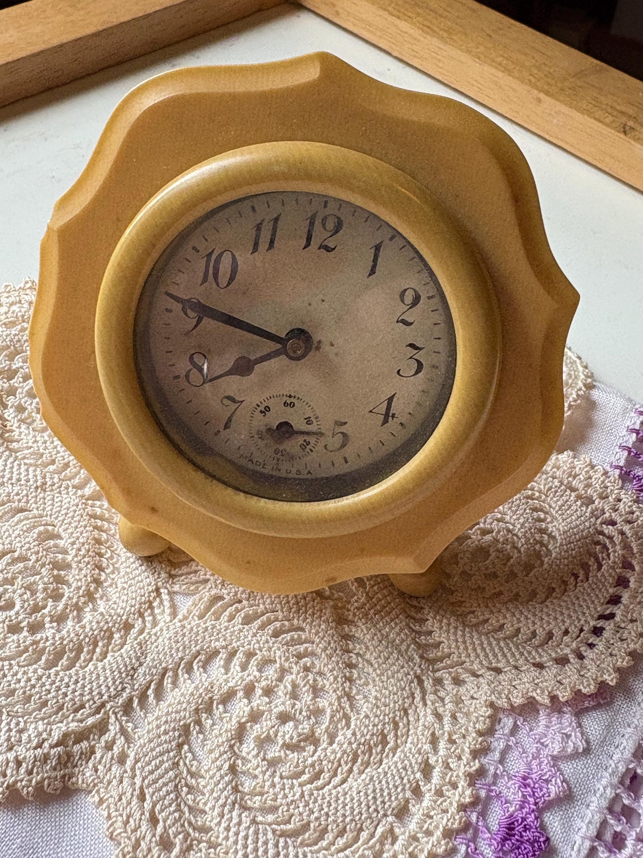 Alarm clock 1940s antique vintage celluloid fantastic plastic dresser nightstand desk item