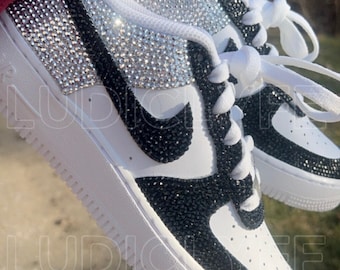 NIKE Air Force 1 glitter sobanカスタム　白黒 Nike Air Force 1, Custom Shoes, Sneakers, Personalized