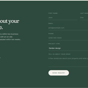 Pode incluir: Uma p&aacute;gina web verde escuro com texto branco e campos de entrada. O texto diz "Conte-nos sobre a sua paisagem." e inclui informa&ccedil;&otilde;es de contato. Os campos de entrada s&atilde;o rotulados como "Primeiro nome", "Sobrenome", "E-mail", "Telefone" e "Tipo de projeto".