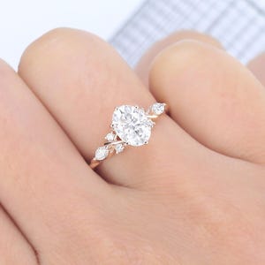 Oval Moissanit förlovningsring 3/4 Evighetsring Twisted ring Unik frieriring i roséguld Marquise-slipad diamantring Antik jubileumsring