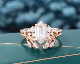 Länglicher Sechseckschliff Moissanit Verlobungsring Set Einzigartiger Roségoldring Vintage Diamantring Brautring Art Deco Versprechen Jubiläum