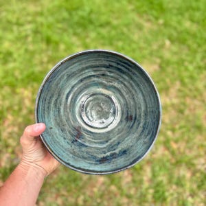 Large Handmade Ceramic Bowl – Wheel Thrown Pottery Serving Bowl in Blue & Earthy Glaze – Rustic Stoneware Centerpiece or Mixing Bowl
