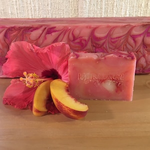 Hibiscus Peach Artisan Soap, Moisturizing Glycerine Soap, Peach Bath Bar Soap, Hydrating Bath Bar