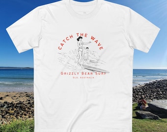 Grizzly Bear Surf Tee: Catch the Wave Graphic Print T-Shirt