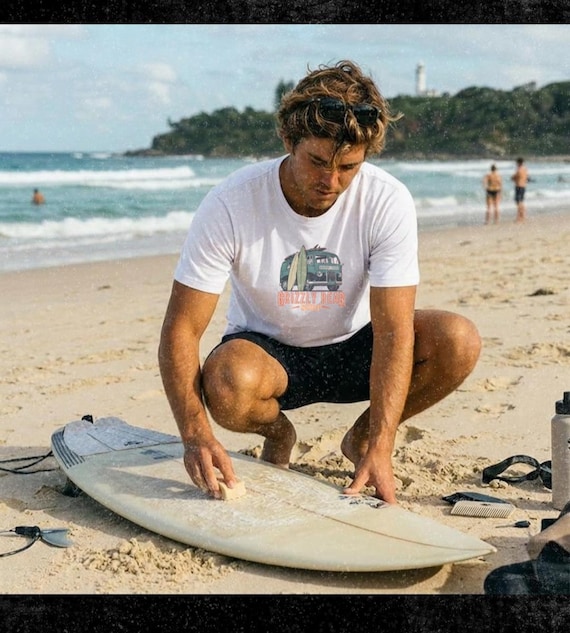 Surfing van time Tee