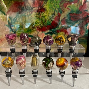 Custom Bottle Topper | Wine Bottle Stopper | Bullet Casings | Dried Flowers | Ammo Epoxy Skull | Epoxy Resin Flowers | Housewarming gift