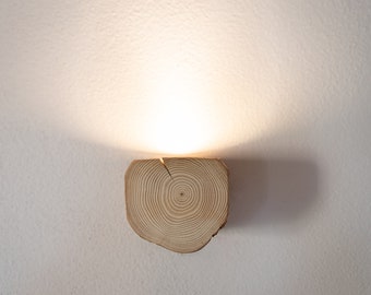 Handgemachte Wandlampe | Holz | Wandleuchte | Wohnzimmer | rustikal | handgefertigt | dimmbar | nachhaltig