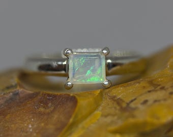 Australian Coober Pedy Stria Opal Ring