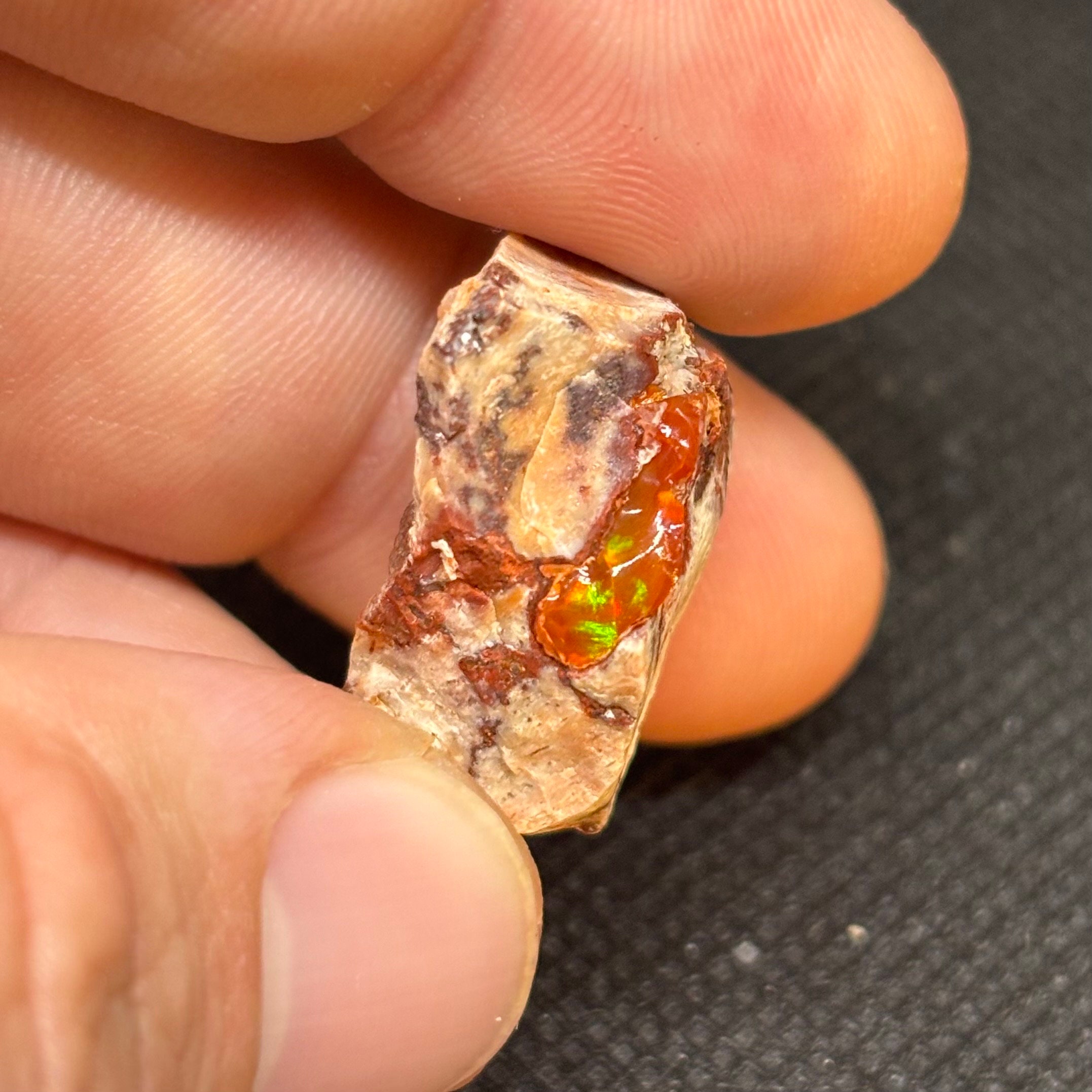 未加工・未加工のメキシコ産ファイアオパール原石（鉱物標本）100%天然