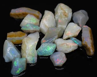 Raw Uncut Color Buzzing Australian Coober Pedy Opal Stones