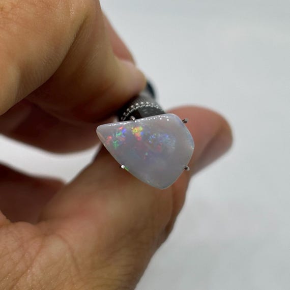 研磨されたオーストラリア産クーバーペディ産オパールシェル - Etsy 日本