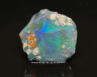 Piedra ópalo en bruto Lightning Ridge, mágica piedra australiana